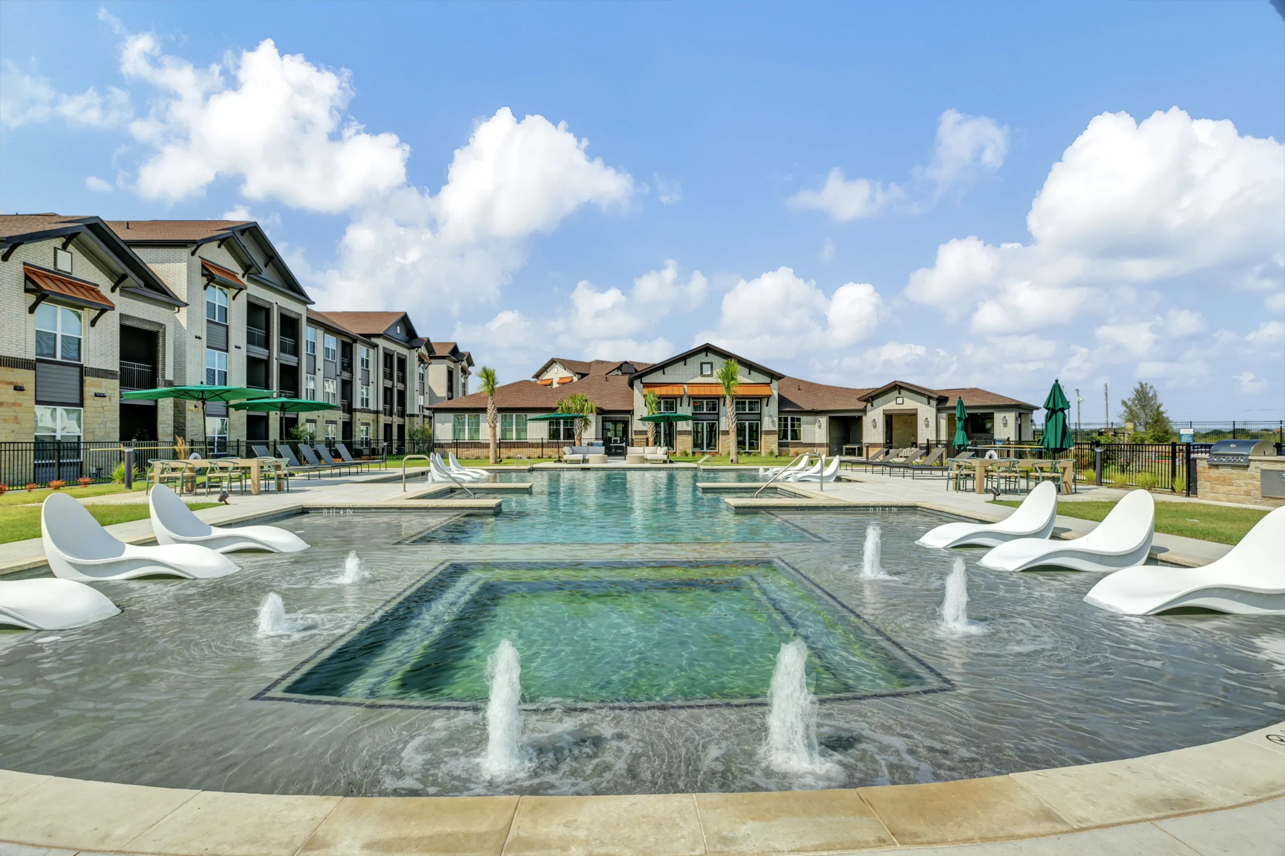 The Beacon at Westmoreland Exterior